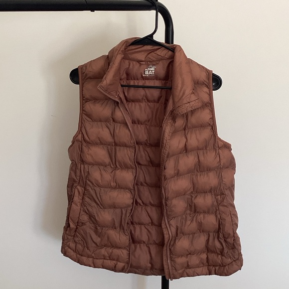Women's Brown Puffer Vest - Picture 2 of 7